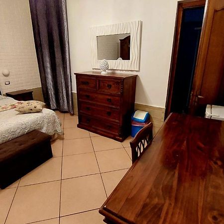 อิล มีรโต้อีลาโรซ่า Bed & Breakfast อาเรเนลลา ภายนอก รูปภาพ