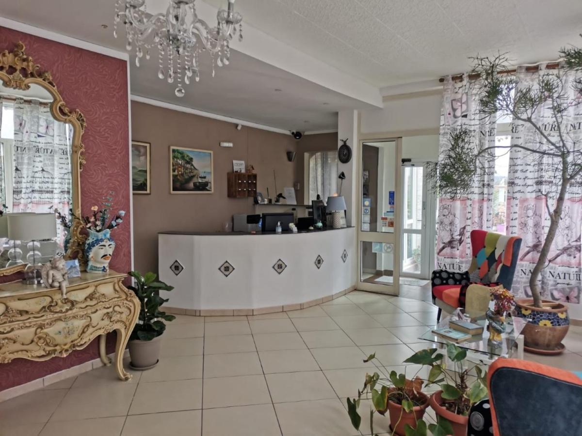อิล มีรโต้อีลาโรซ่า Bed & Breakfast อาเรเนลลา ภายนอก รูปภาพ