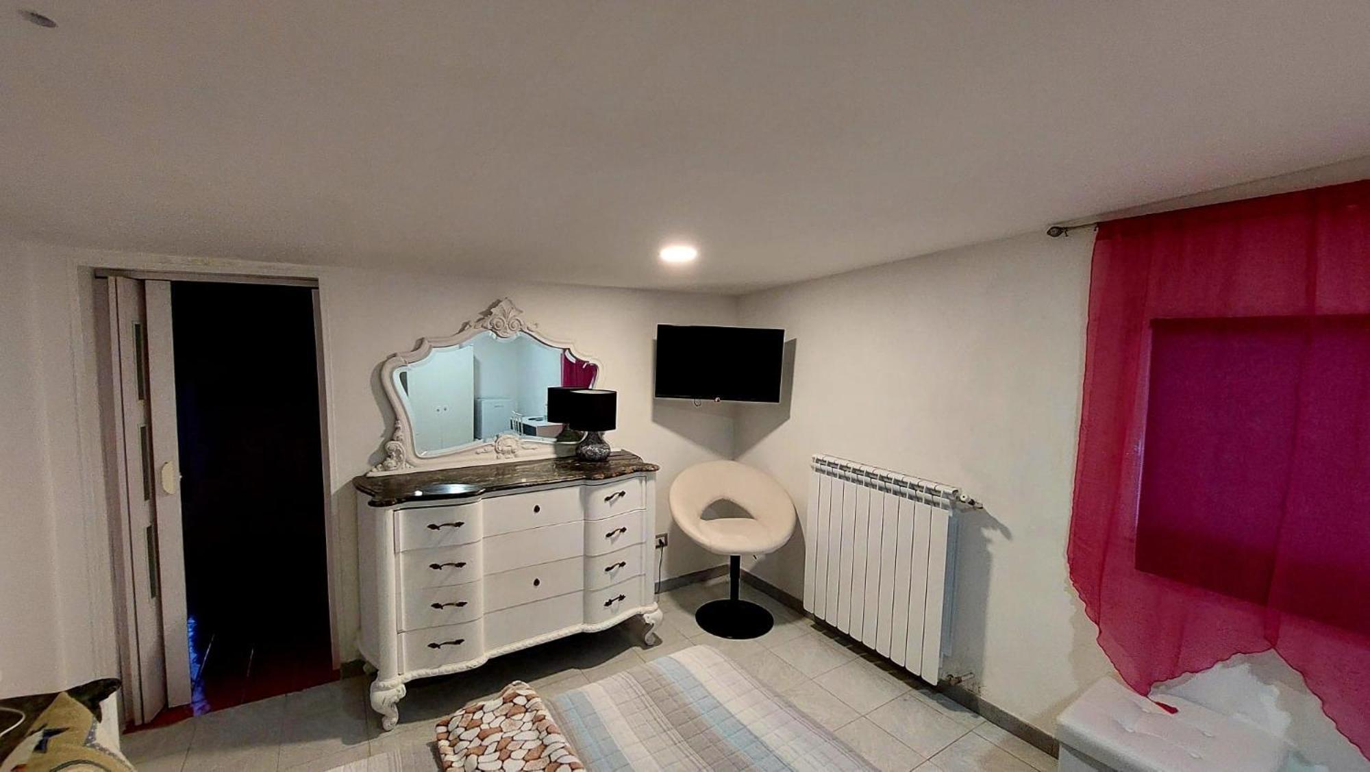 อิล มีรโต้อีลาโรซ่า Bed & Breakfast อาเรเนลลา ภายนอก รูปภาพ