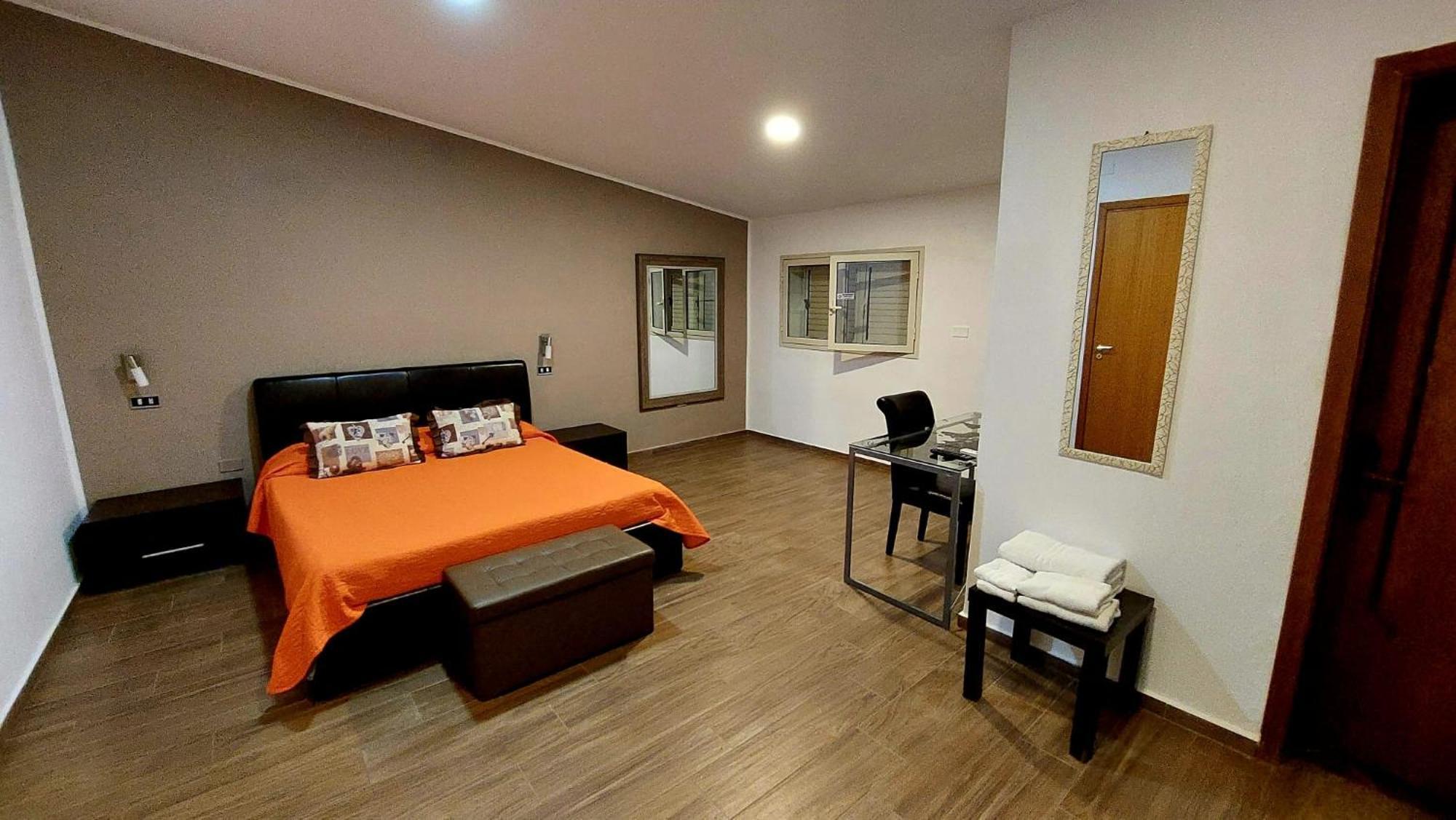 อิล มีรโต้อีลาโรซ่า Bed & Breakfast อาเรเนลลา ภายนอก รูปภาพ