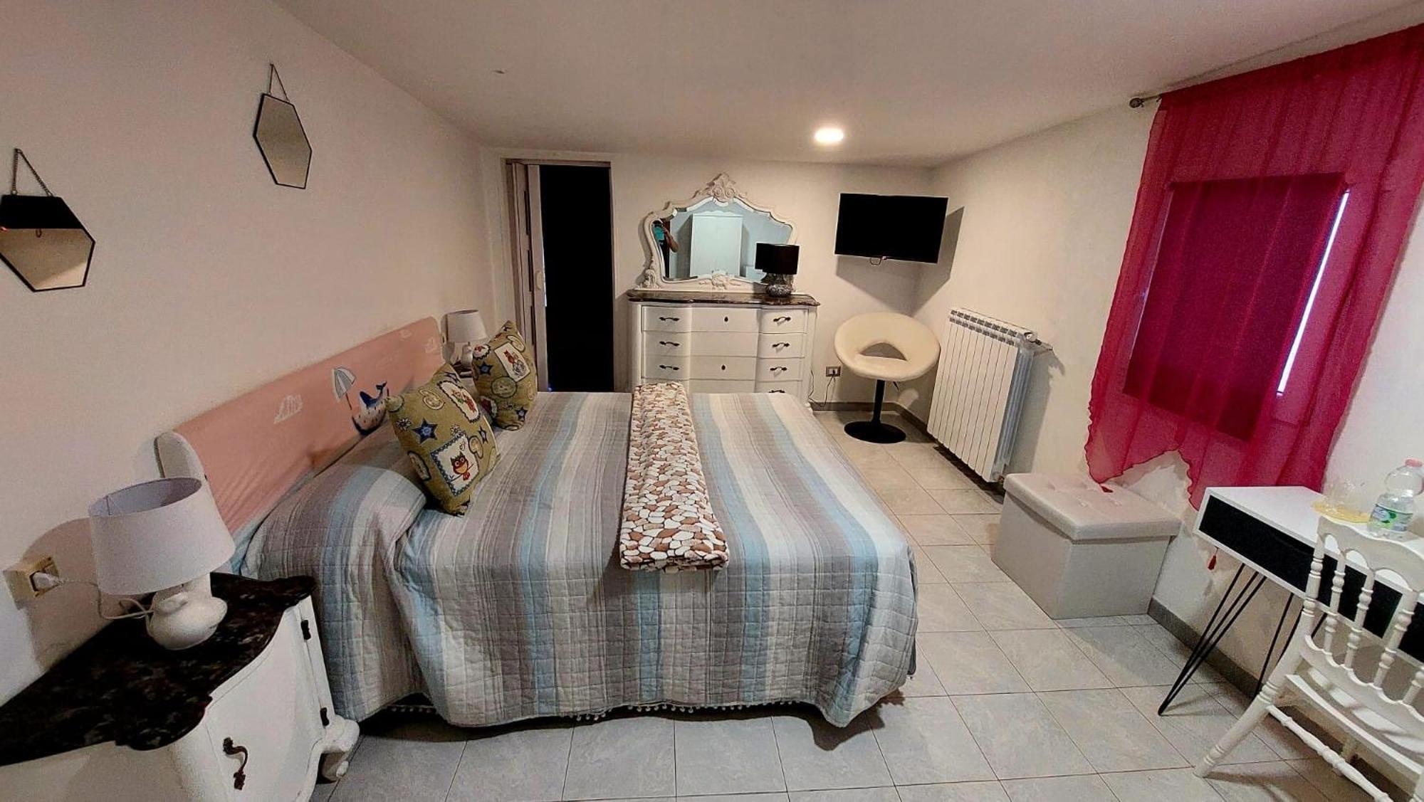 อิล มีรโต้อีลาโรซ่า Bed & Breakfast อาเรเนลลา ภายนอก รูปภาพ