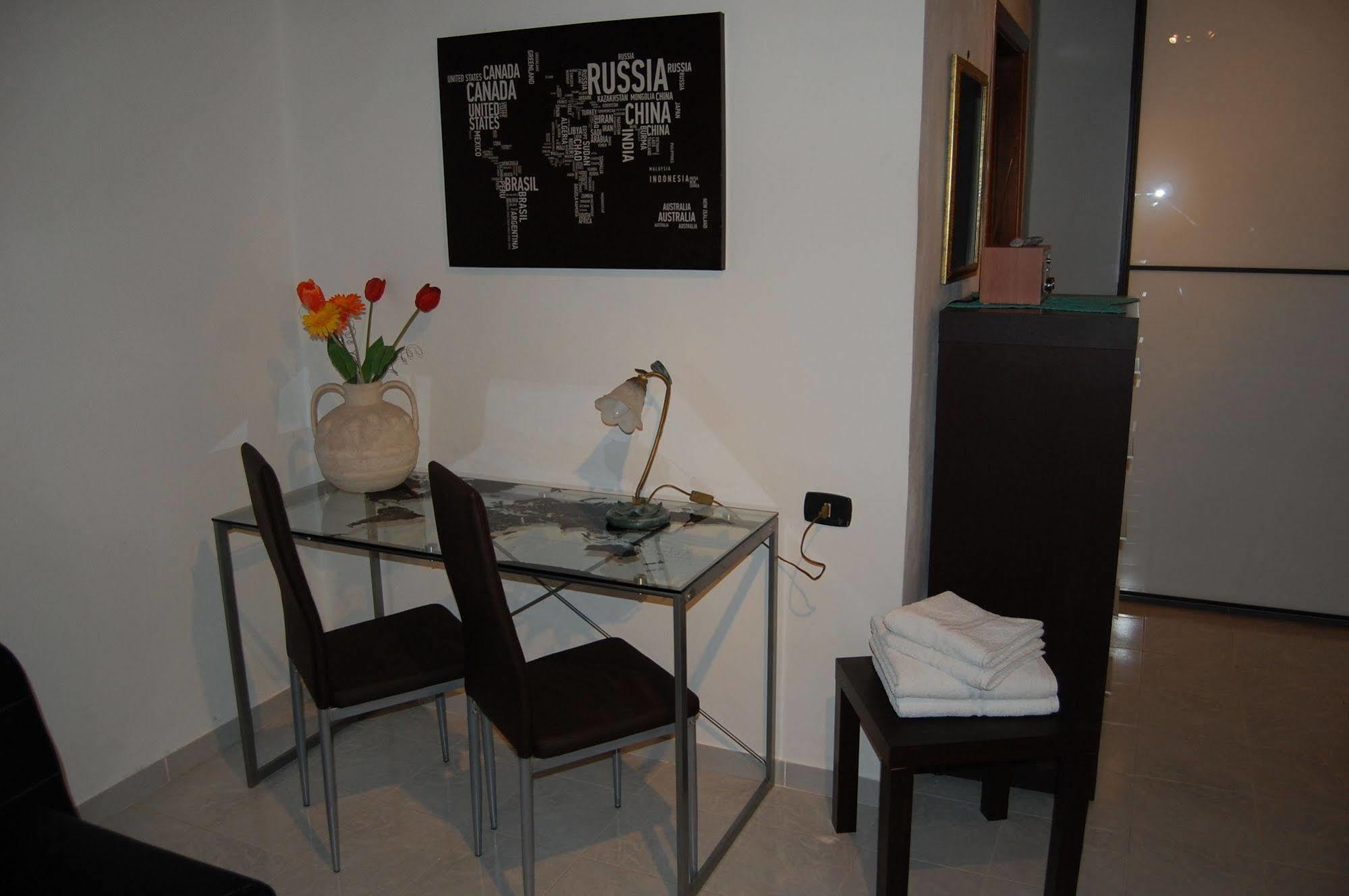 อิล มีรโต้อีลาโรซ่า Bed & Breakfast อาเรเนลลา ภายนอก รูปภาพ